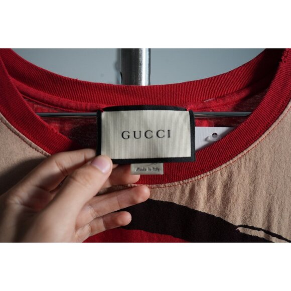 Gucci Cat Print "L'Aveugle Par Amour" Tee Shirt Red & Beige - Picture 3 of 3